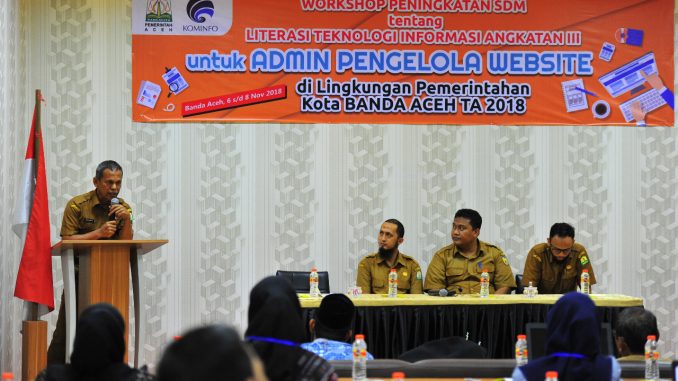 gambar pembukaan acara literasi TIK